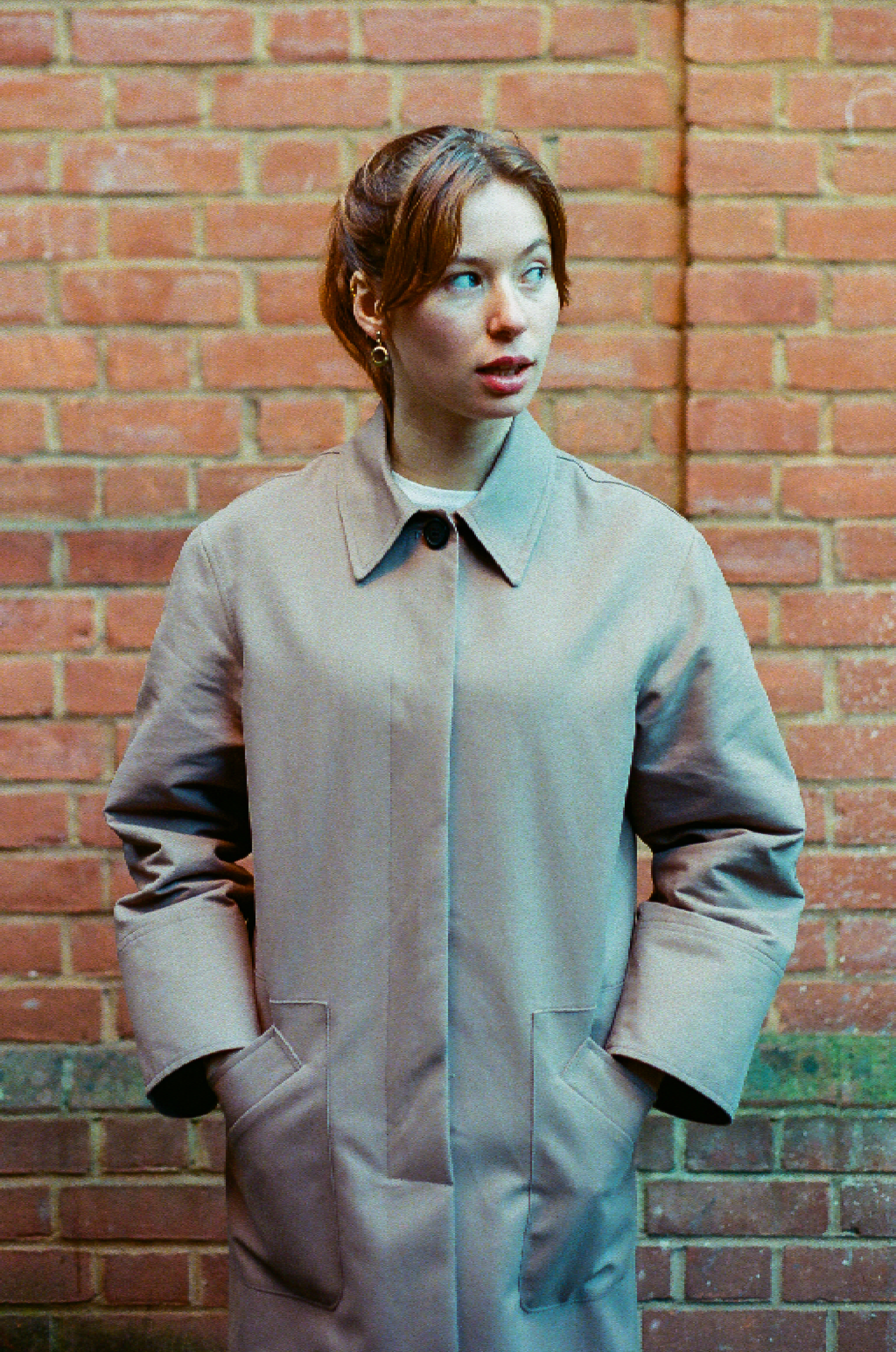 Mabel raincoat - Showerproof Cotton Champagne - Wear London