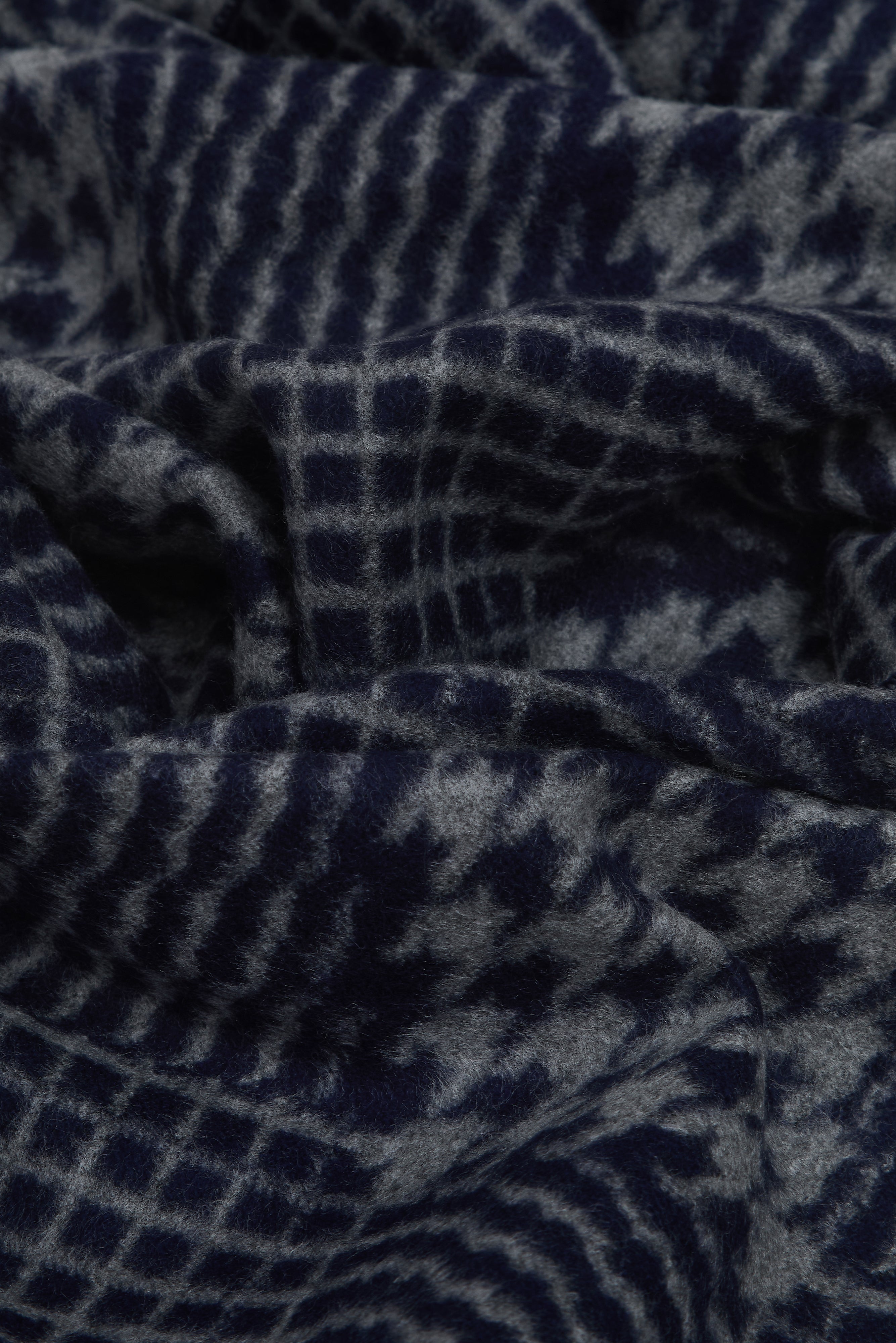 Scarf - Burb Mutli Geo Navy - Wear London