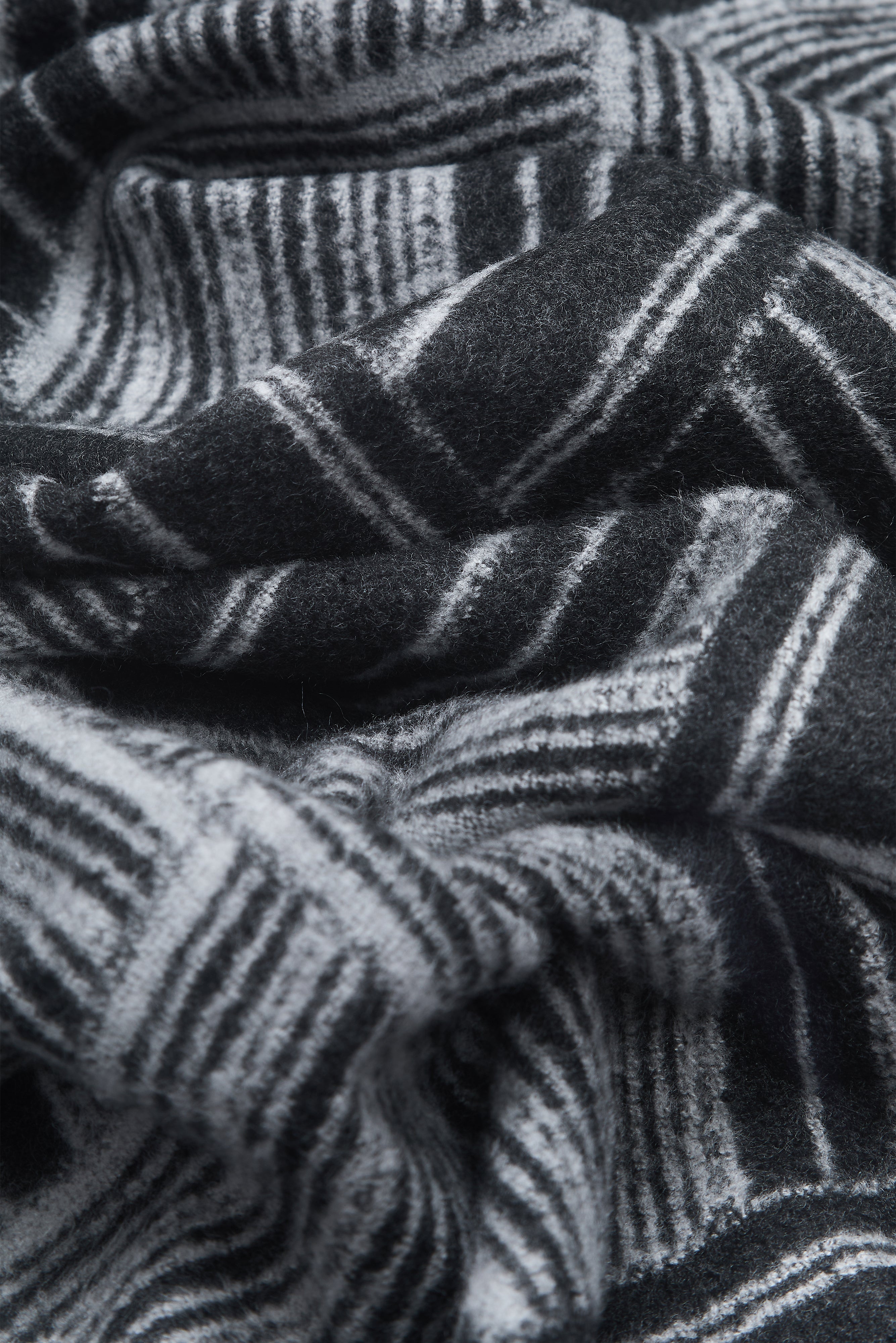 Scarf - Criss Cross Plain Border Charcoal - Wear London