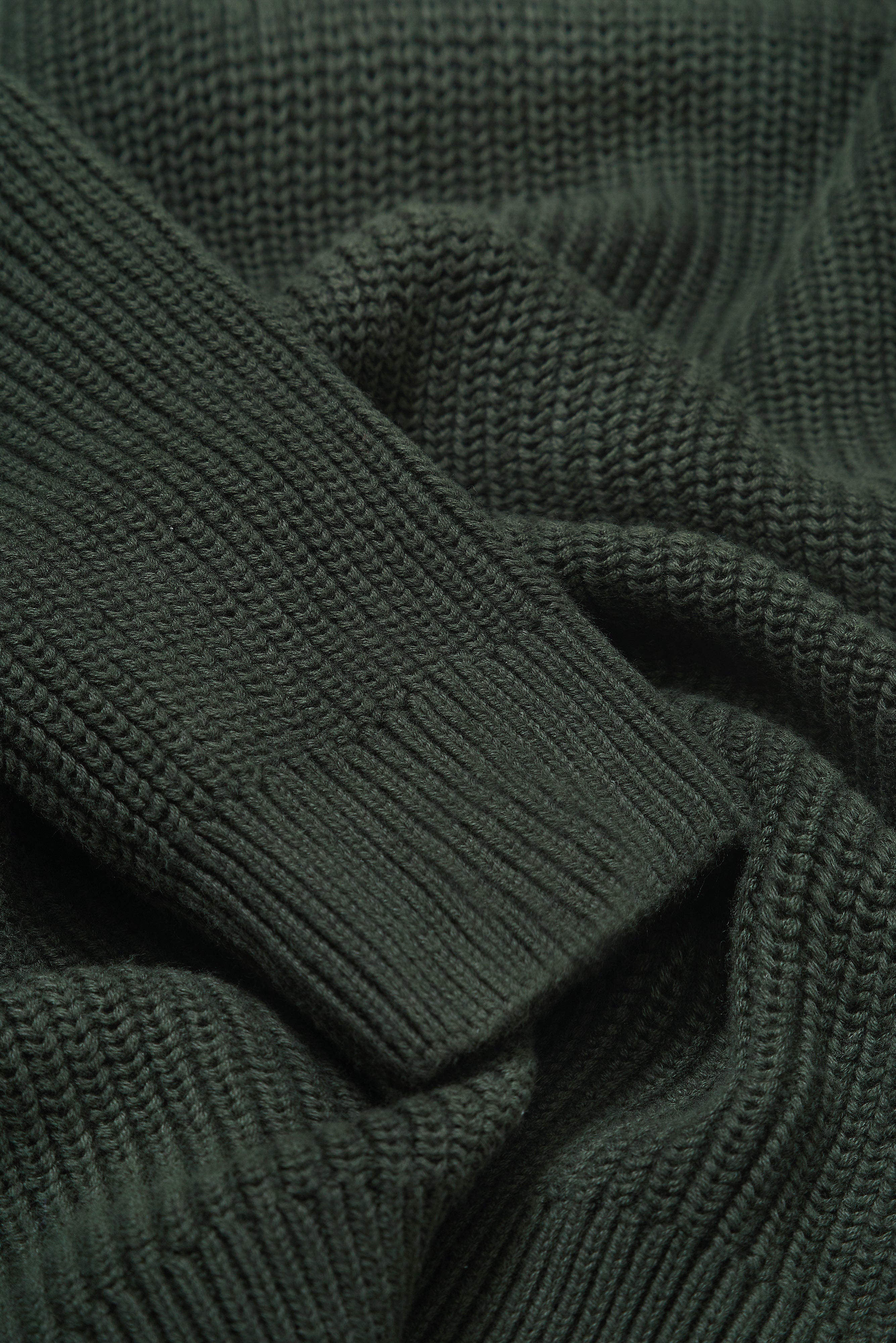 J Hailey Crew Knit - Dark Olive - Wear London