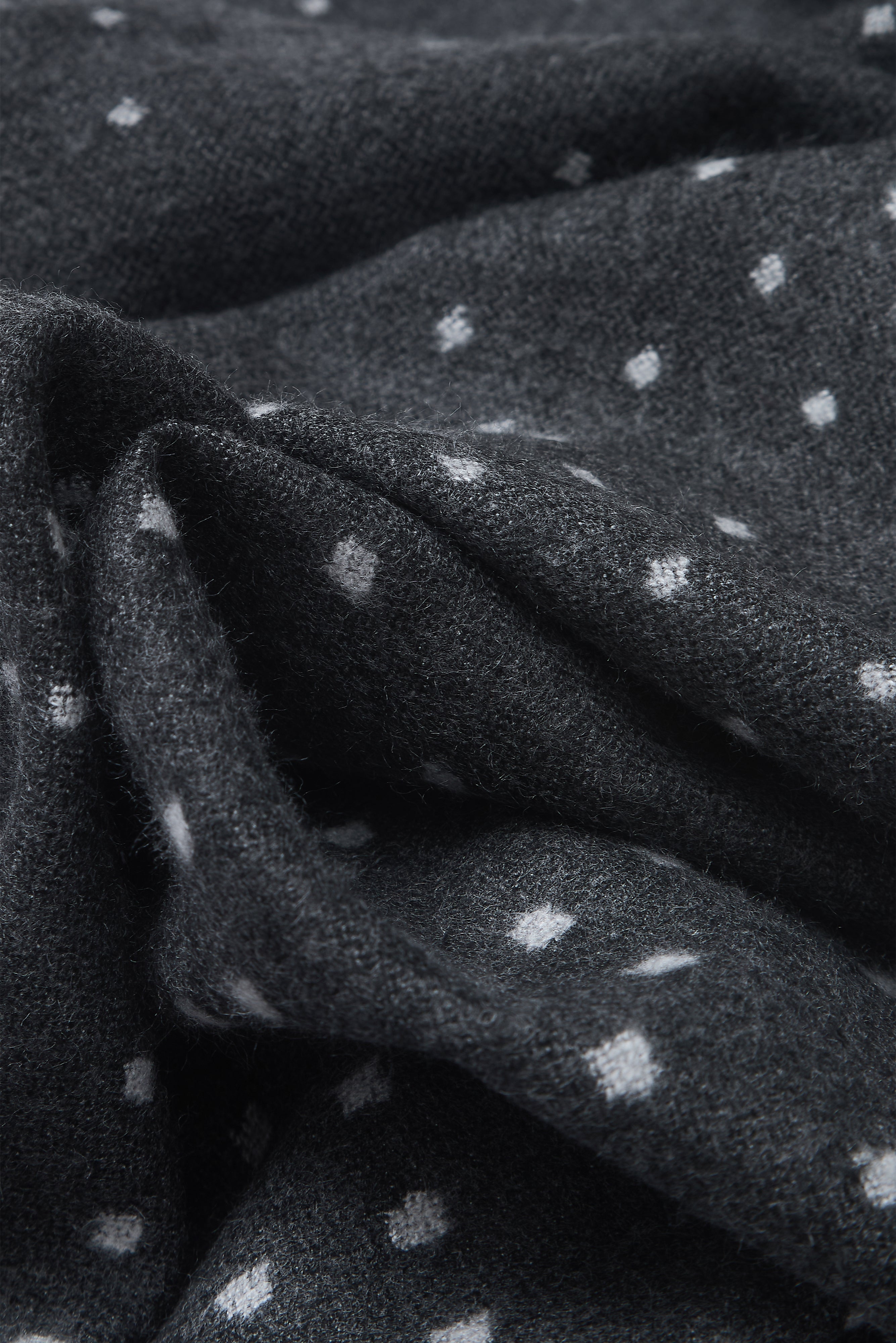 Scarf – Fluorescent Geo Silver / Royal - Wear London