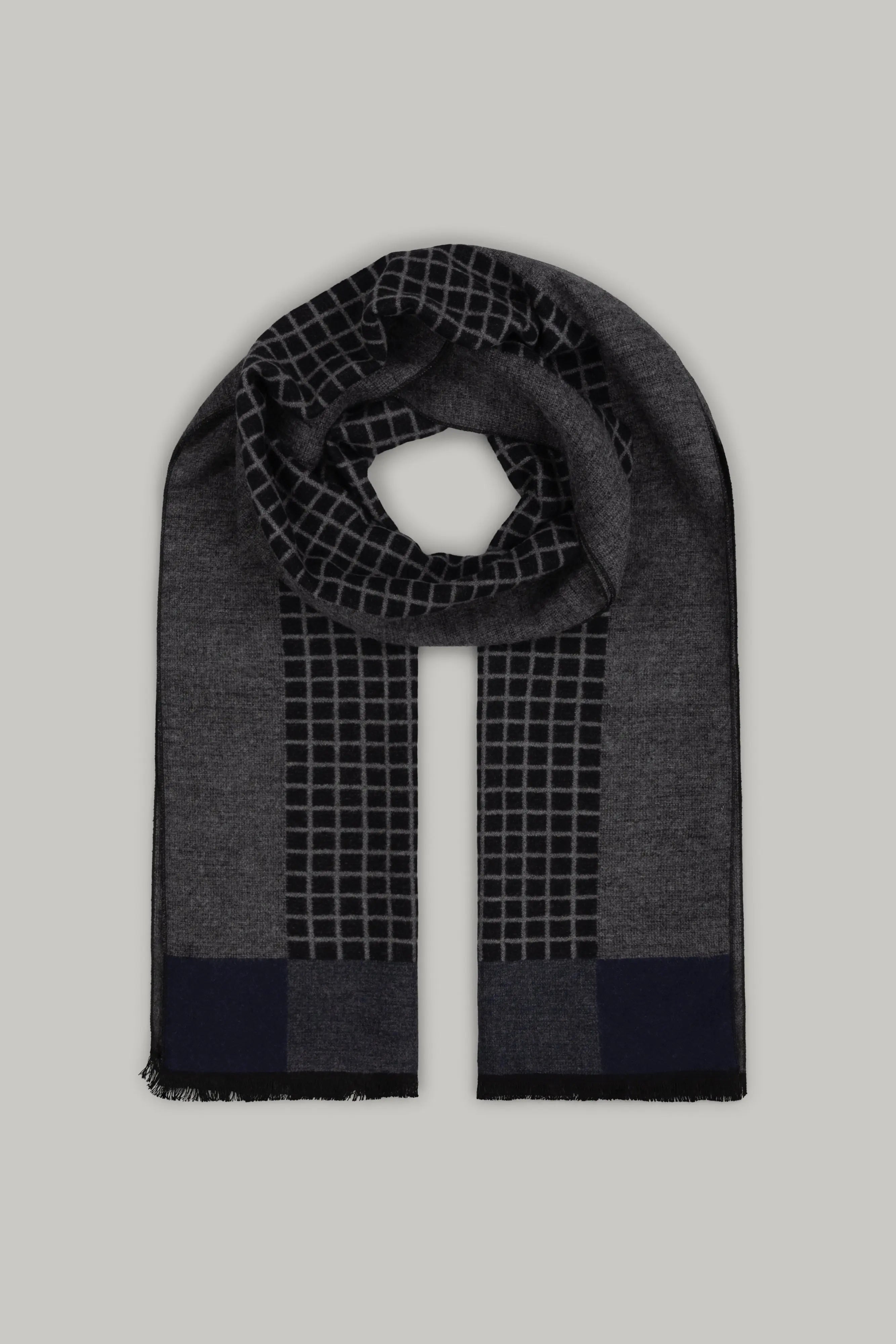 Scarf -  24834119 – Panel Square – Black - Wear London